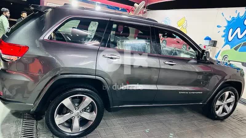 Juffair, Vehicles, Cars & Trucks , BHD 5100,  Jeep Grand Cherokee Overland 5.7 Hemi V8 Full Option Passing May 2027,  2015,  Automatic,  200000 KM,