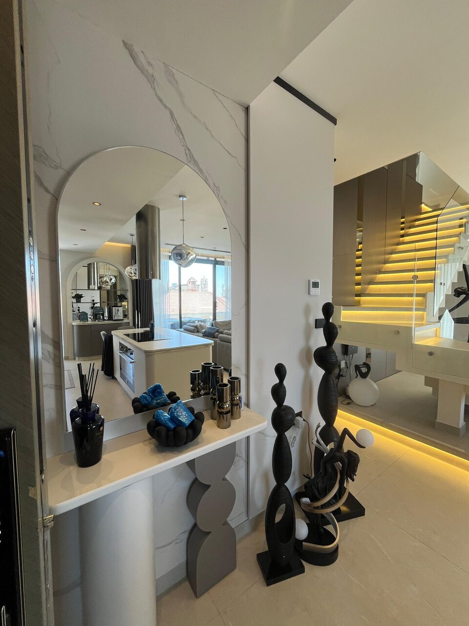 Abdoun, Apartments, Flats, Houses & Villas, JOD 50000/year,  Furnished,  3 BR,  220 Sq. Meter,  Duplex Apartment For Rent