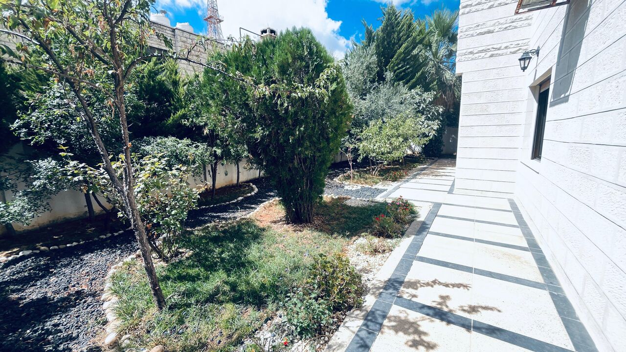 Abdoun, Apartments, Flats, Houses & Villas, JOD 24000/year,  3 BR,  350 Sq. Meter,  Ground Floor Apartment For Rent