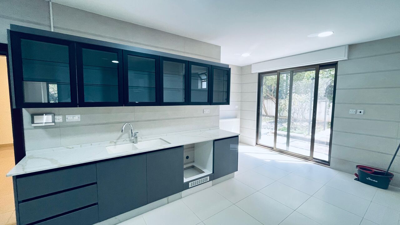 Abdoun, Apartments, Flats, Houses & Villas, JOD 24000/year,  3 BR,  350 Sq. Meter,  Ground Floor Apartment For Rent