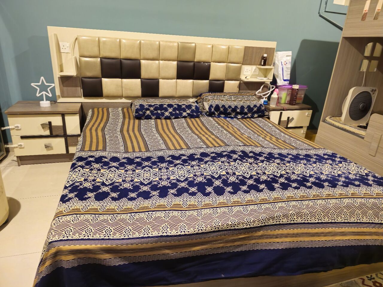 Riyadh, Furniture, SAR 1500,  Bedroom Set For Sale In Good Condition