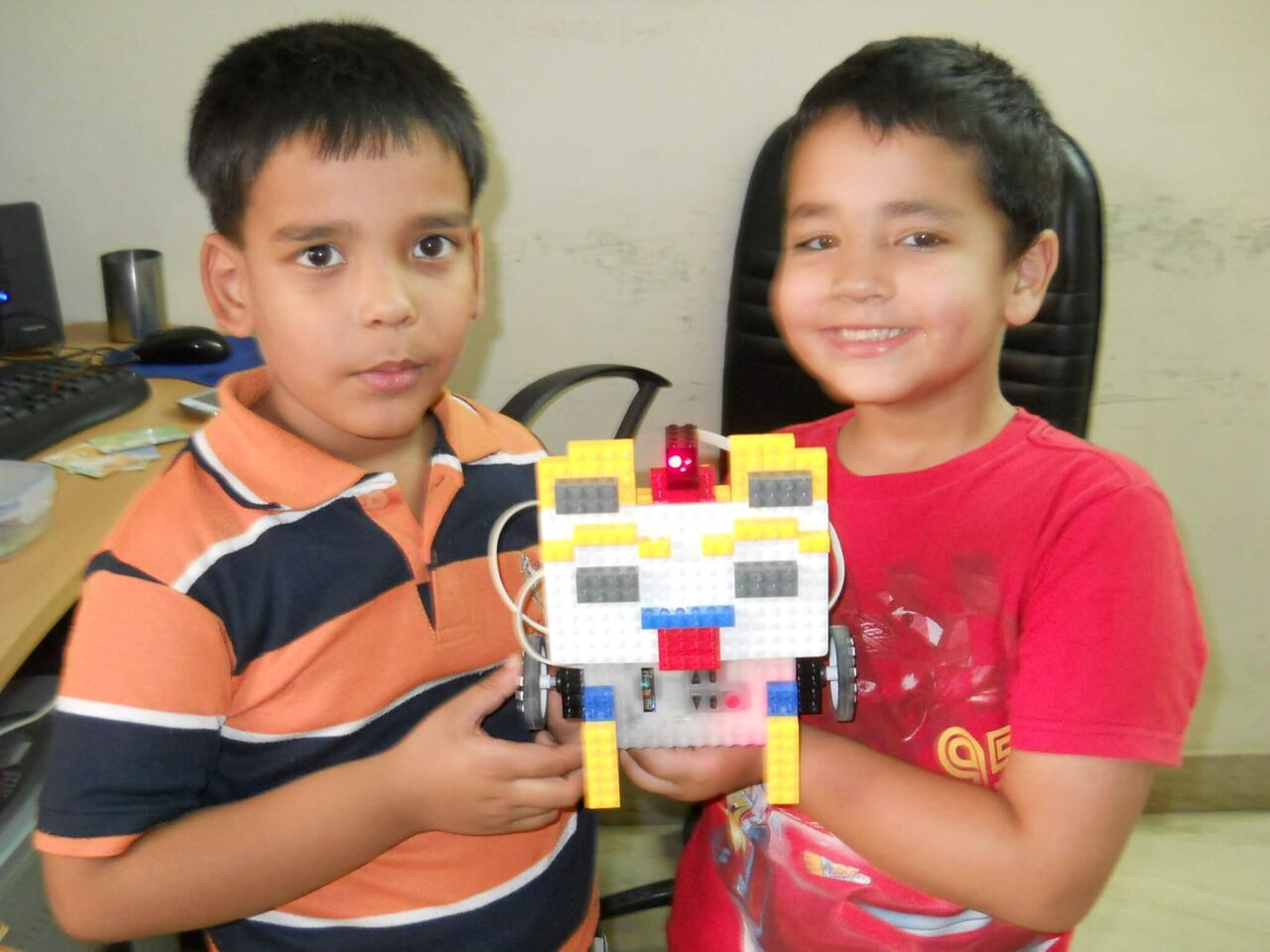 Gurgaon, Lessons Offered, Brainy Toys Hands-On Workshops/Online Classes In Robotics, Coding For Kids Aged 5-16 Years