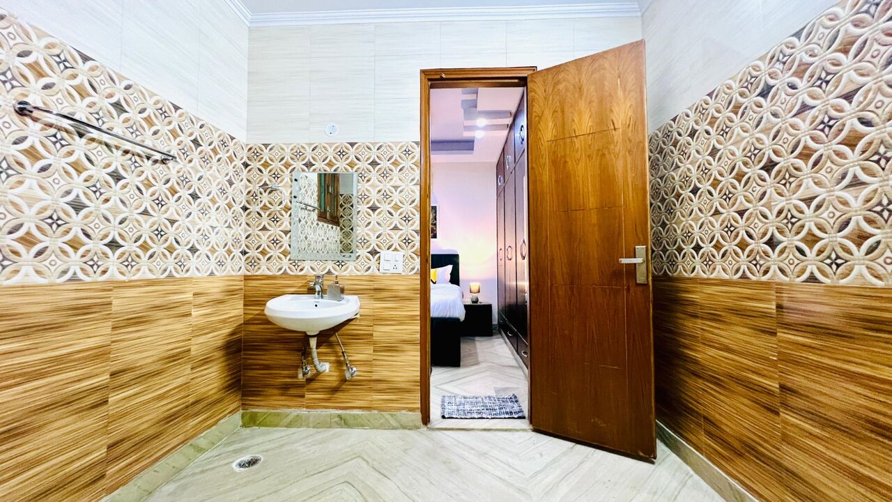 Rohini, Apartments, Flats, Houses & Villas, INR 11997/day,  2100 Sq. Feet,  Classified Ad