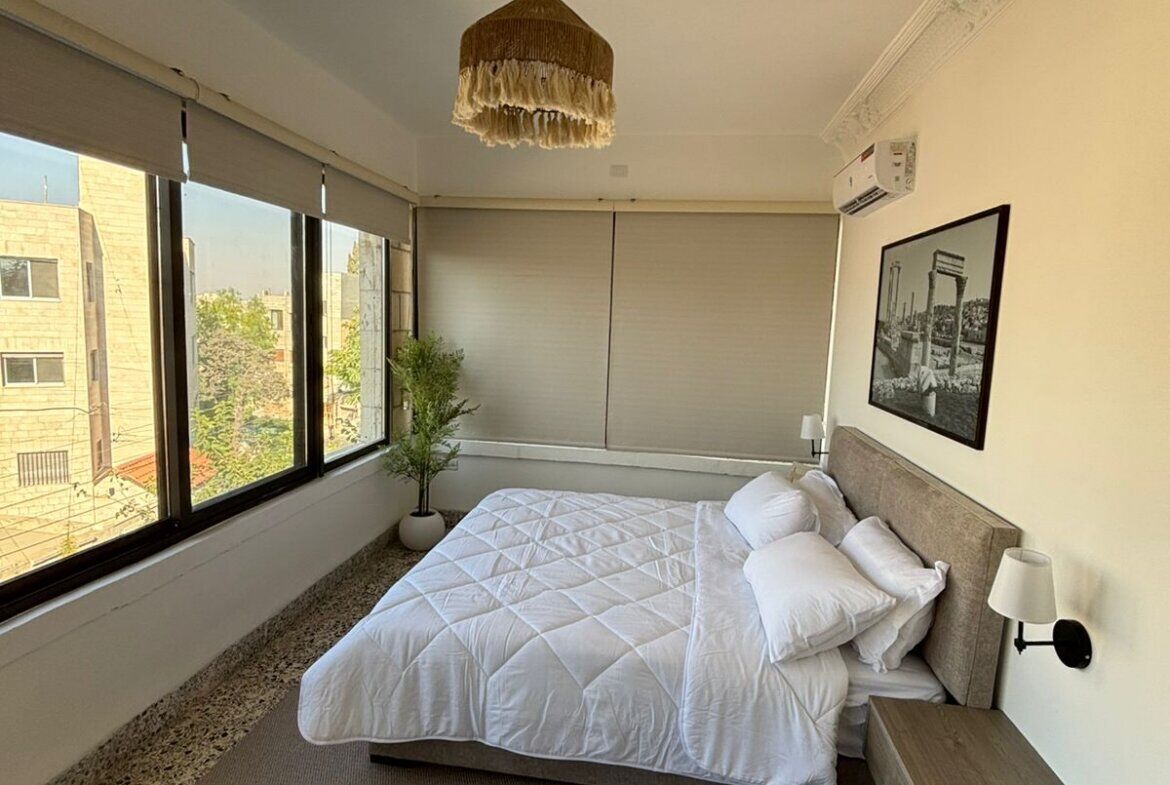 Amman, Apts/Flats Wanted, JOD 10000/year,  Furnished,  2 BR,  Charming Two-Bedroom Apartment With A Stunning View In Weibdeh 🌿✨