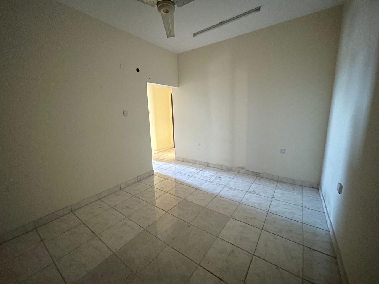 Manama, Apartments, Flats, Houses & Villas, BHD 140/month,  2 BR,  2 Bedroom Without Ewa In Rasruman Near Shiffa Hsopital