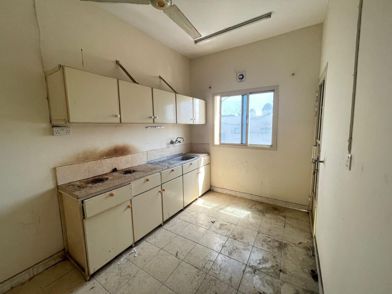 Manama, Apartments, Flats, Houses & Villas, BHD 140/month,  2 BR,  2 Bedroom Without Ewa In Rasruman Near Shiffa Hsopital