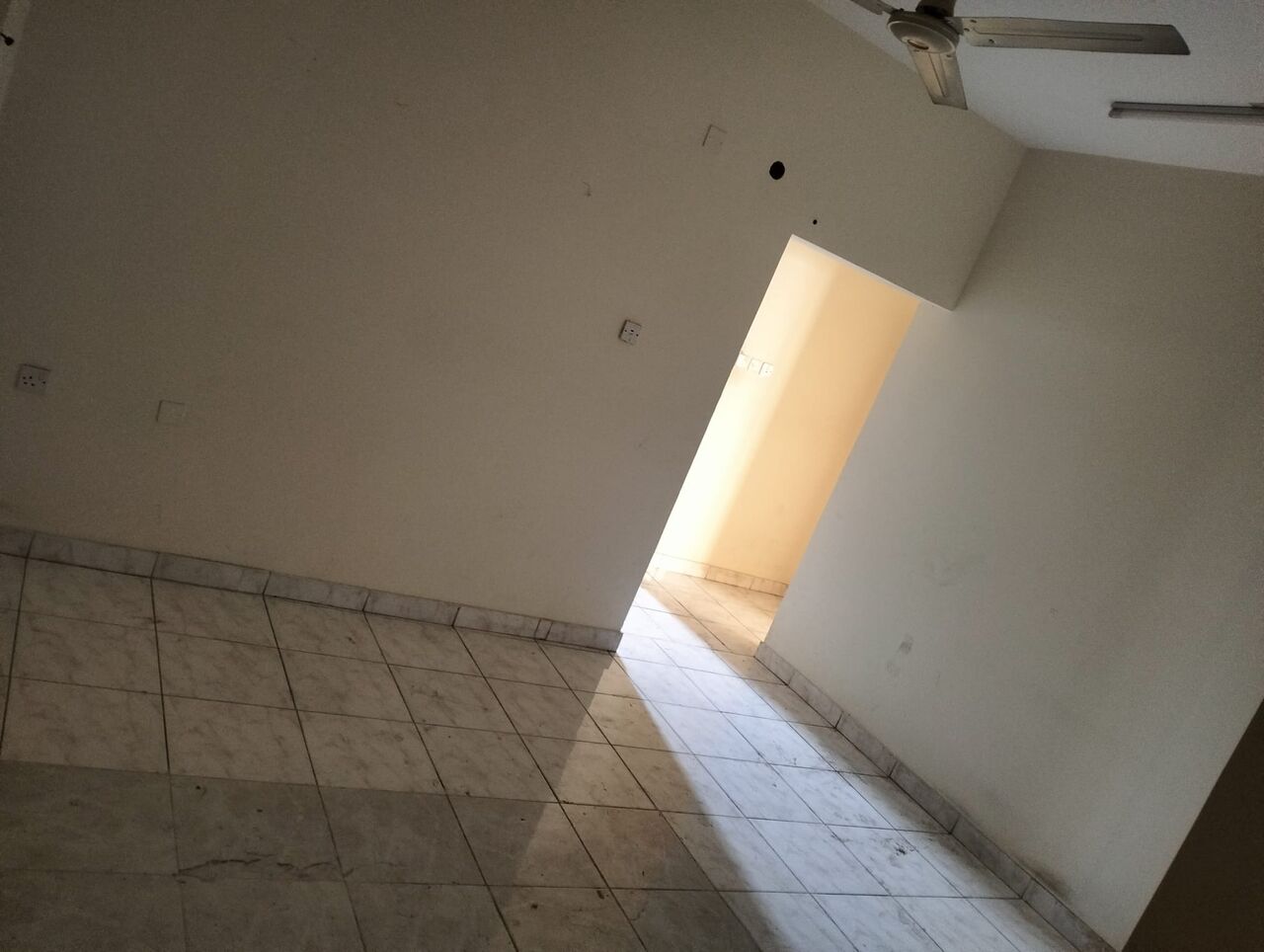 Manama, Apartments, Flats, Houses & Villas, BHD 150/month,  2 BR,  110 Sq. Meter,  2 Bedroom Flat For Rent In Manama