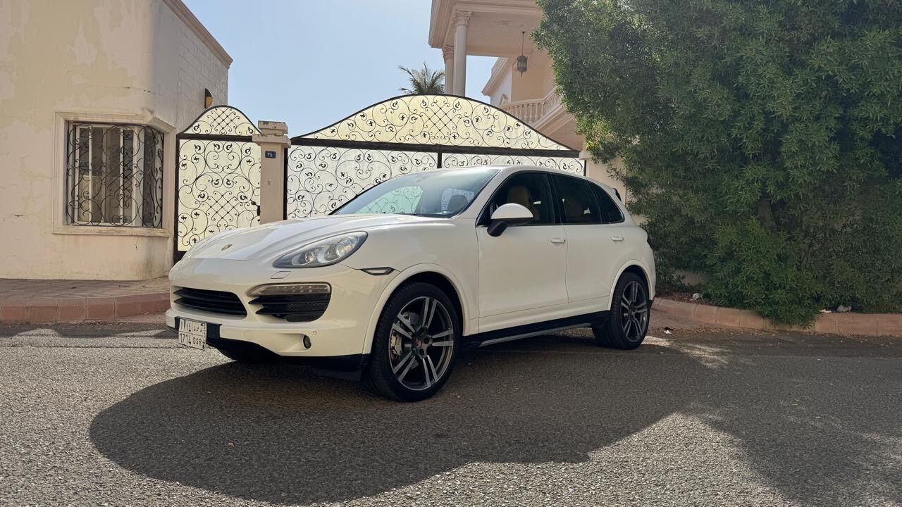 Jeddah, Vehicles, Cars & Trucks , SAR 65,  Porsche Cayenne S,  2013,  Automatic,  200000 KM,    4.8L V6 Engine Mileage: ~200,000 Km (averaging 15,000 Km Per Year)