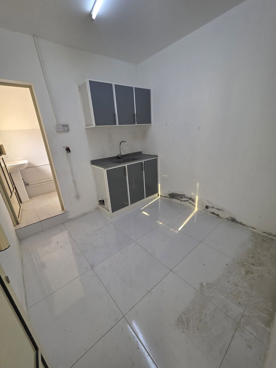 Gudaibiya, Apartments, Flats, Houses & Villas, BHD 150/month,  Studio,  Studio Flat For Rent In Gudaibiya With EWA , Unlimited