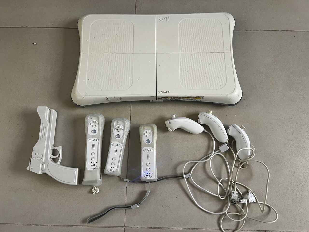 Al Khalidyia, Toys & Games, SAR 750,  Nintendo Wii Complete Bundle &ndash; Console, 3 Remotes, Balance Board, Games & Accessories