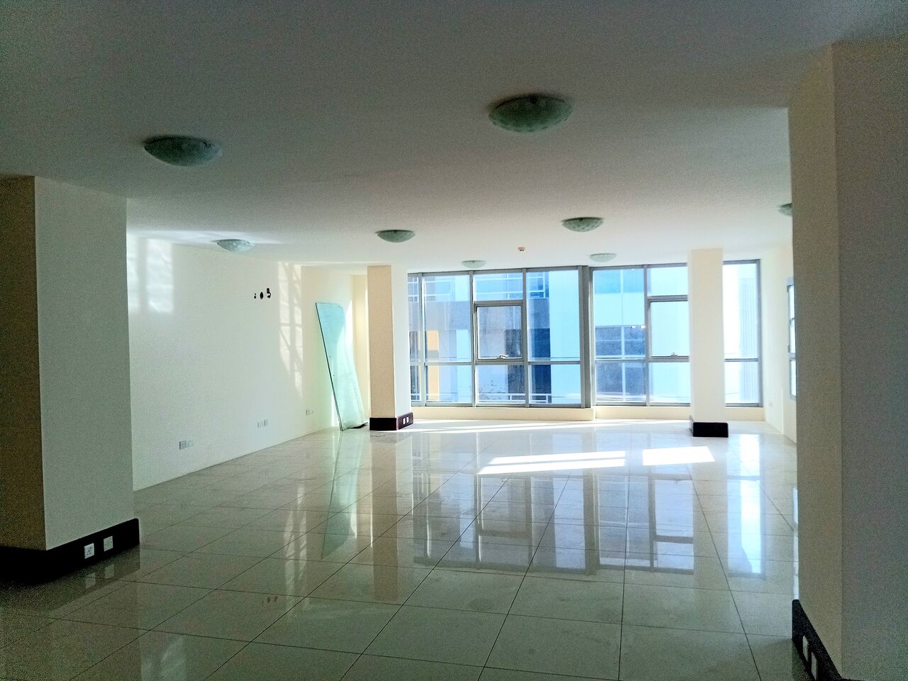 Al Seef, Offices, BHD 400,  93 Sq. Meter,  93 Sqm | Commercial Office | Prime Location | Seef | Parking | Security | Kitchen