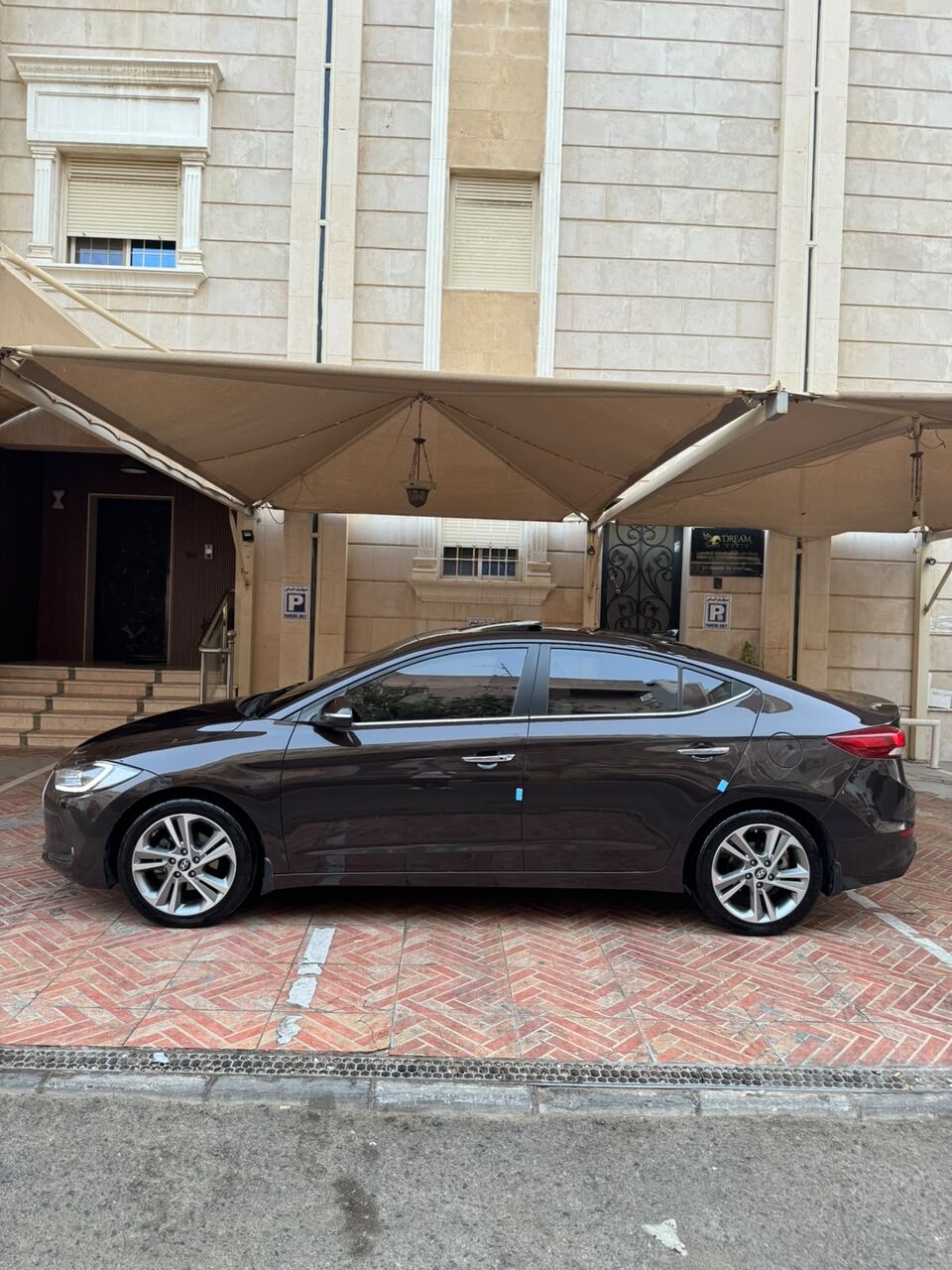 Jeddah, Vehicles, Cars & Trucks , SAR 30000,  Hyundai Elantra,  2017,  Automatic,  290 KM,    For Sale