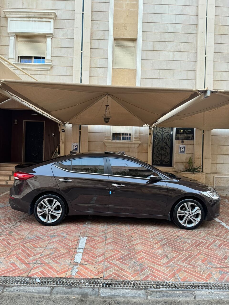 Jeddah, Vehicles, Cars & Trucks , SAR 30000,  Hyundai Elantra,  2017,  Automatic,  290 KM,    For Sale