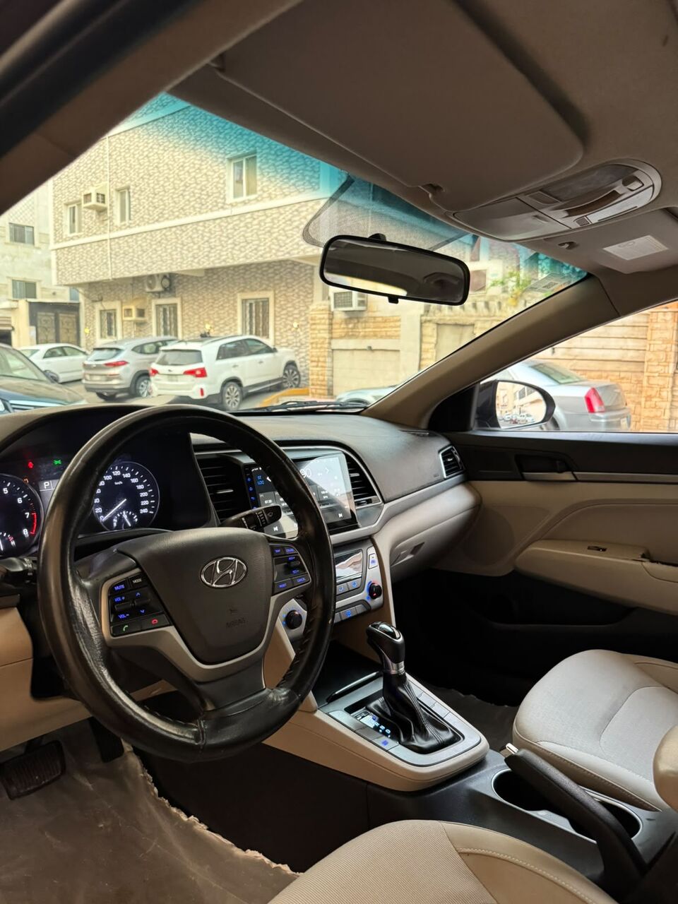 Jeddah, Vehicles, Cars & Trucks , SAR 30000,  Hyundai Elantra,  2017,  Automatic,  290 KM,    For Sale