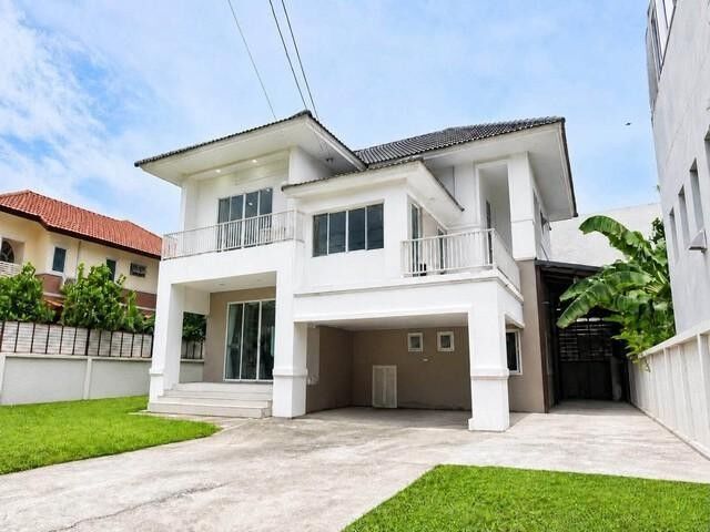 Bangkok, Villas, THB 50000,  122 Sq. Feet,  HR 10486 ให้เช่าบ้านเดี่ยว 2.5 ชั้น 4ห้องนอน หล