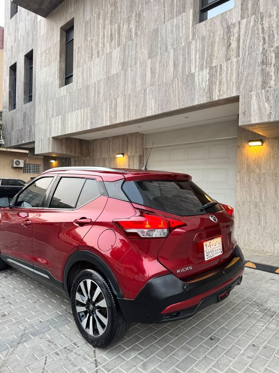Jeddah, Vehicles, Cars & Trucks , SAR 33,  Nissan Kicks,  2020,  Automatic,  190 KM,  Car  For Sell