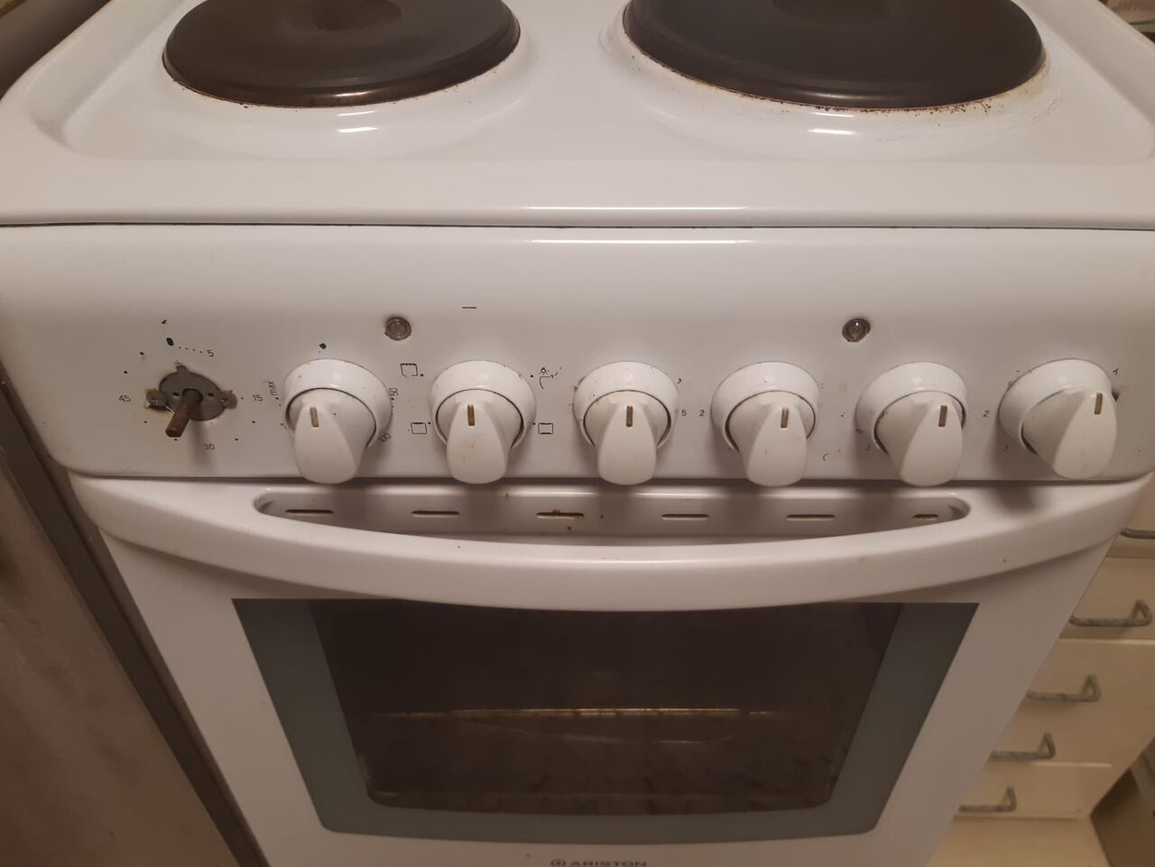Al Khalidyia, Appliances, SAR 250,  Ariston Electric Cooker With Oven &ndash; 4 Burners &ndash; Good Condition