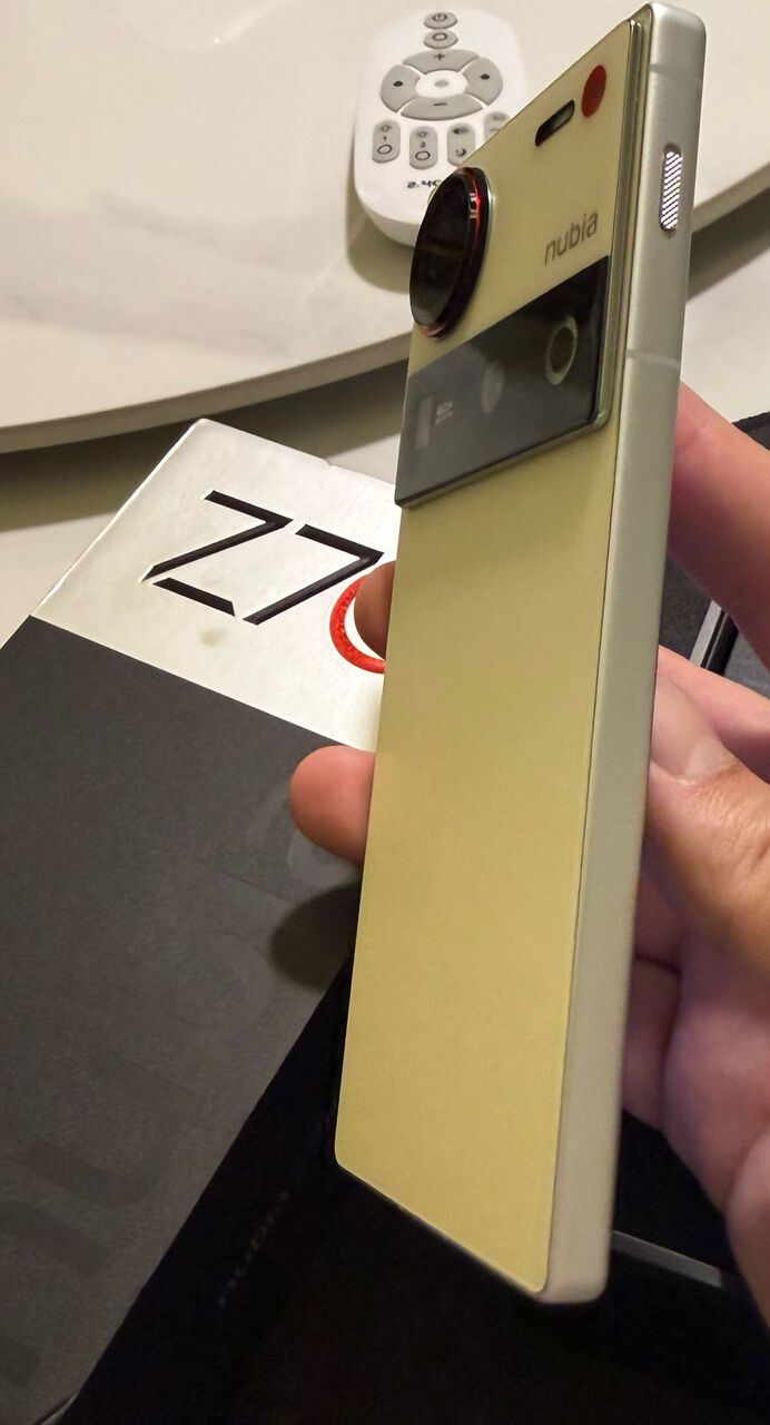 Riyadh, Mobile Phones, SAR 1950,  Mobile Nubia Z70 Ultra - 512gb - 16 Ram Like New