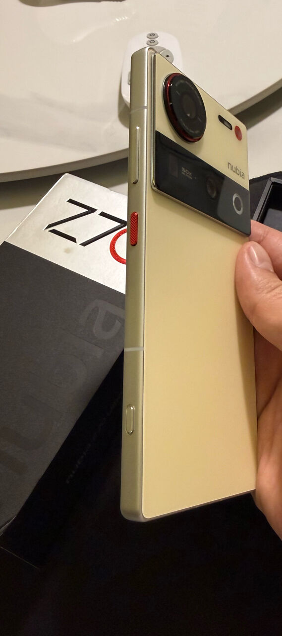 Riyadh, Mobile Phones, SAR 1950,  Mobile Nubia Z70 Ultra - 512gb - 16 Ram Like New