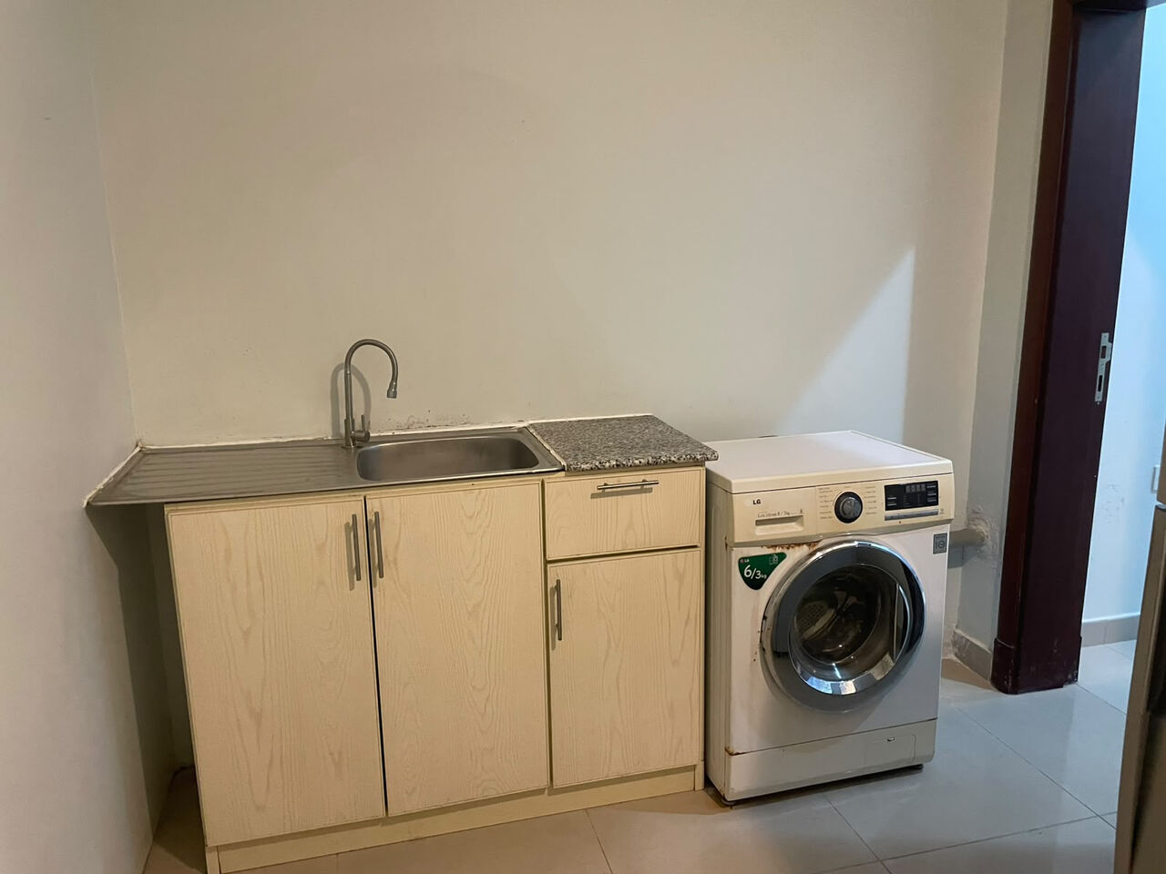 Janabiya, Apartments, Flats, Houses & Villas, BHD 160/year,  1 BR,  RENT - STUDIO WITH EWA