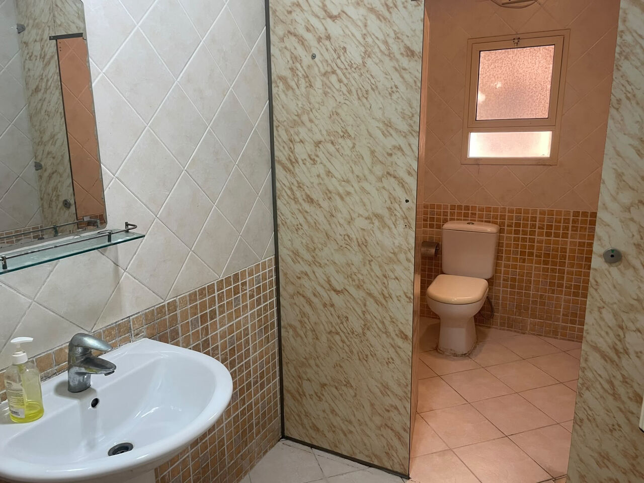 Janabiya, Apartments, Flats, Houses & Villas, BHD 160/year,  1 BR,  RENT - STUDIO WITH EWA