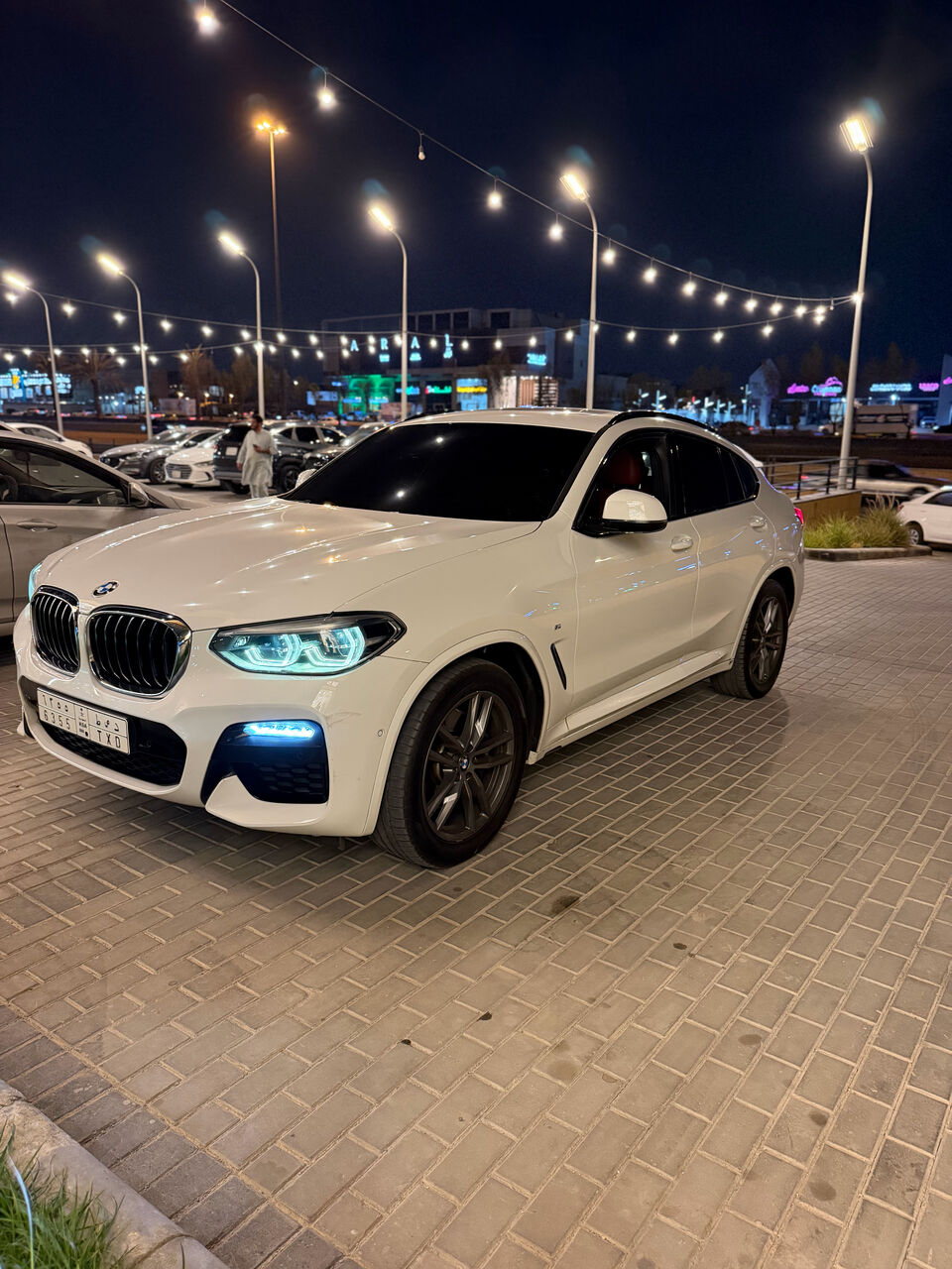 Riyadh, Vehicles, Cars & Trucks , SAR 115000,  Bmw X4,  2020,  Automatic,  130000 KM,   Mkit