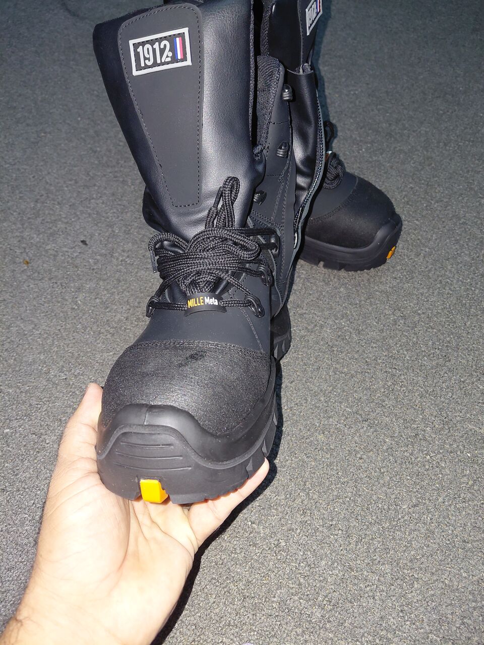 Khobar North, Industrial Machinery, Safety Shoes Imported