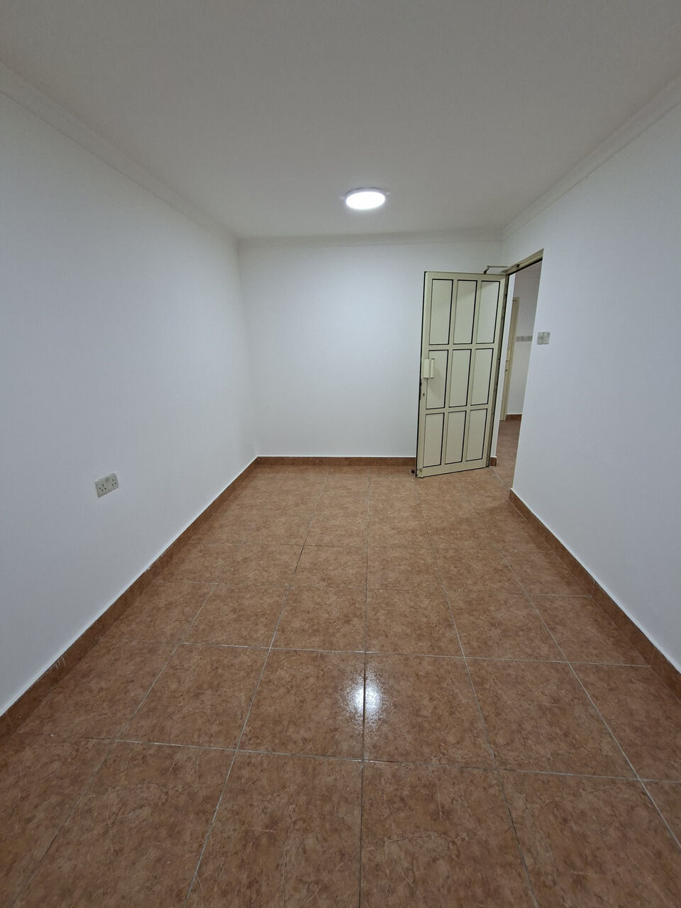 Bani Jamra, Apartments, Flats, Houses & Villas, BHD 150/year,  2 BR,  RENT FLAT UNLMITID EWA