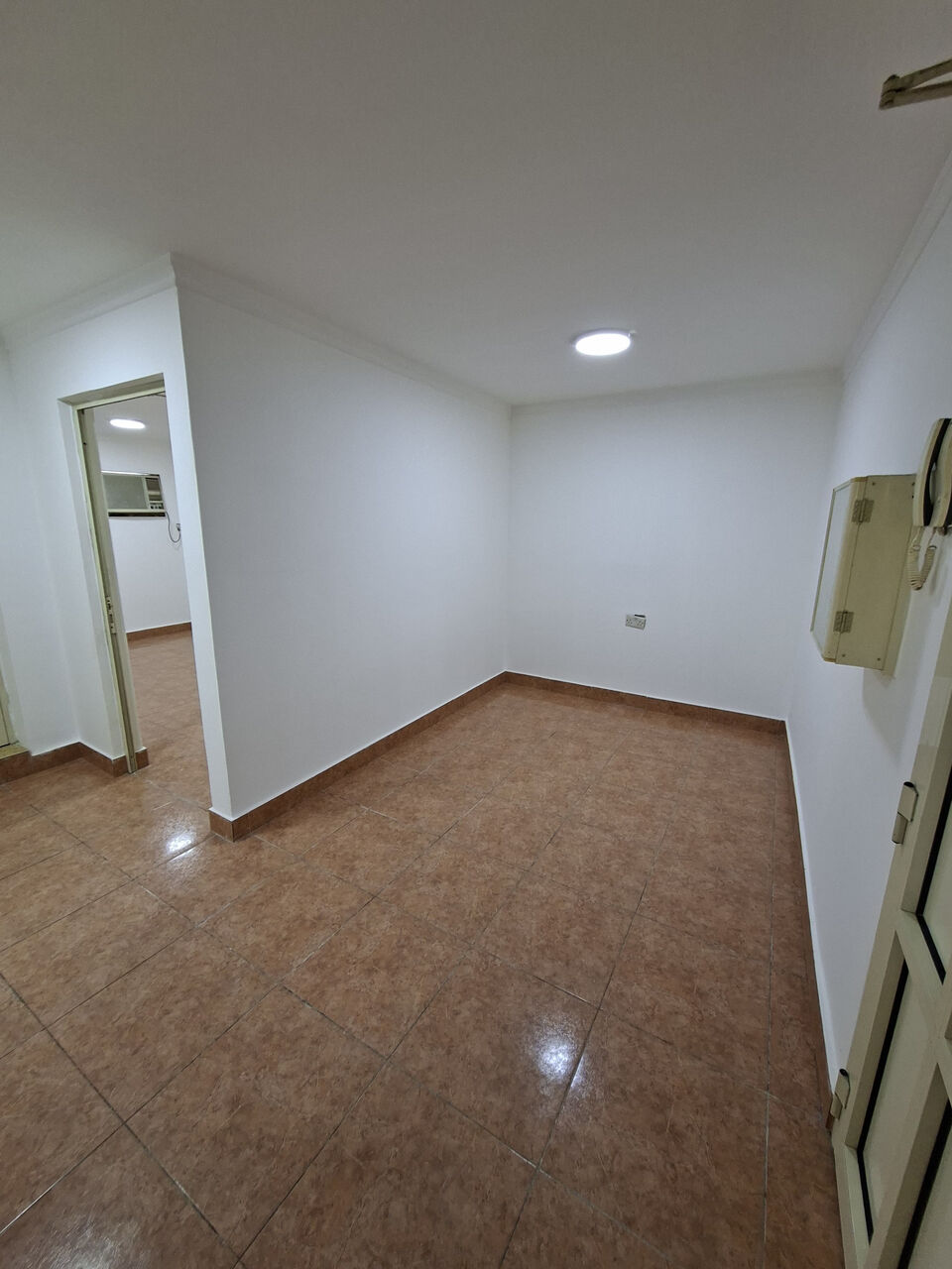 Bani Jamra, Apartments, Flats, Houses & Villas, BHD 150/year,  2 BR,  RENT FLAT UNLMITID EWA