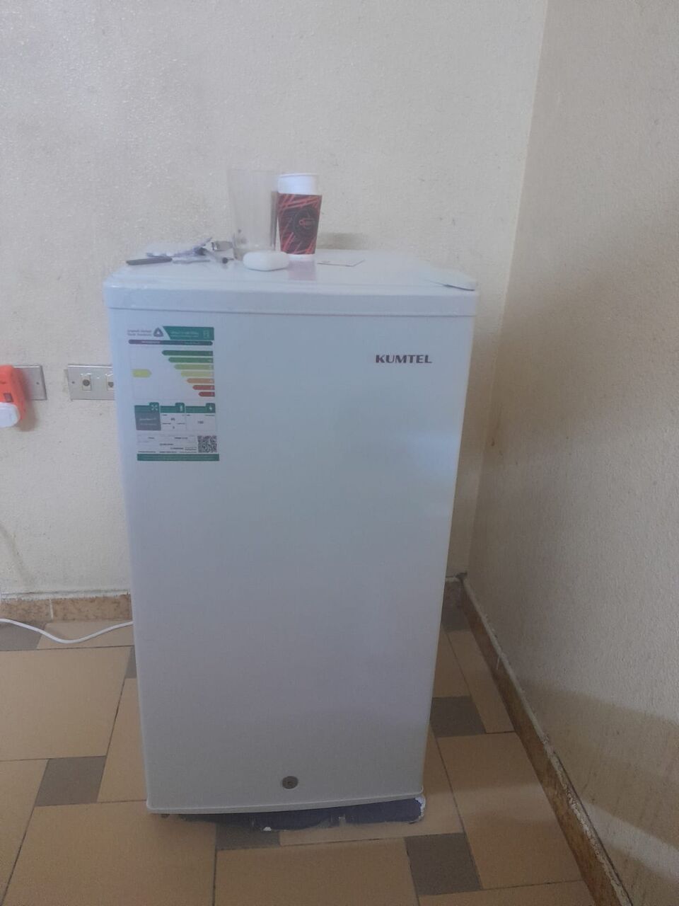 Al Aziziyah, Appliances, SAR 1000,  Ac ,Fridge ,Almari And Single Bed With 2 Metress For Sell