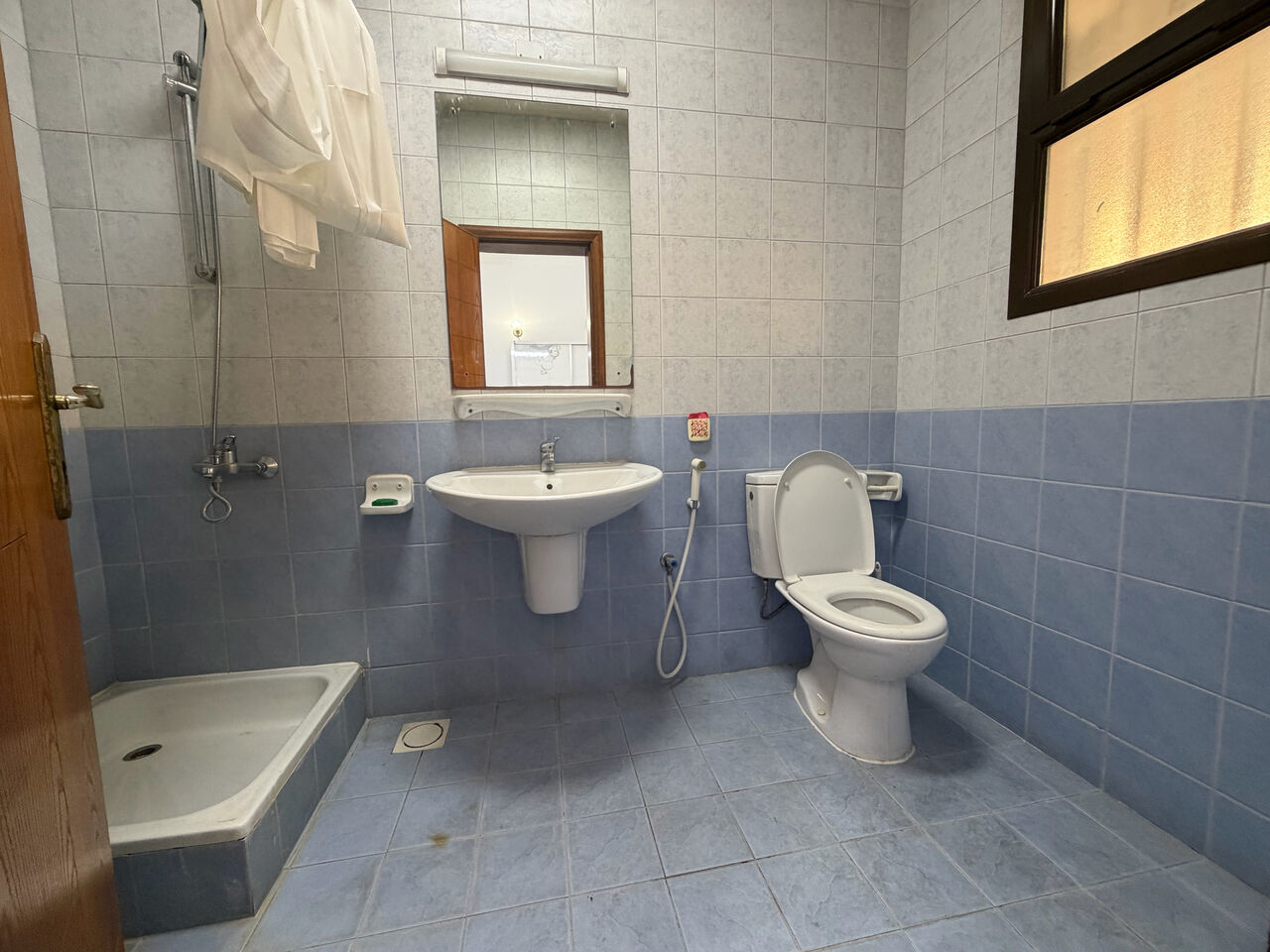 Adliya, Apartments, Flats, Houses & Villas, BHD 300/month,  2 BR,  2 Bedroom Fully Furnished Flat For Rent With Ewa
