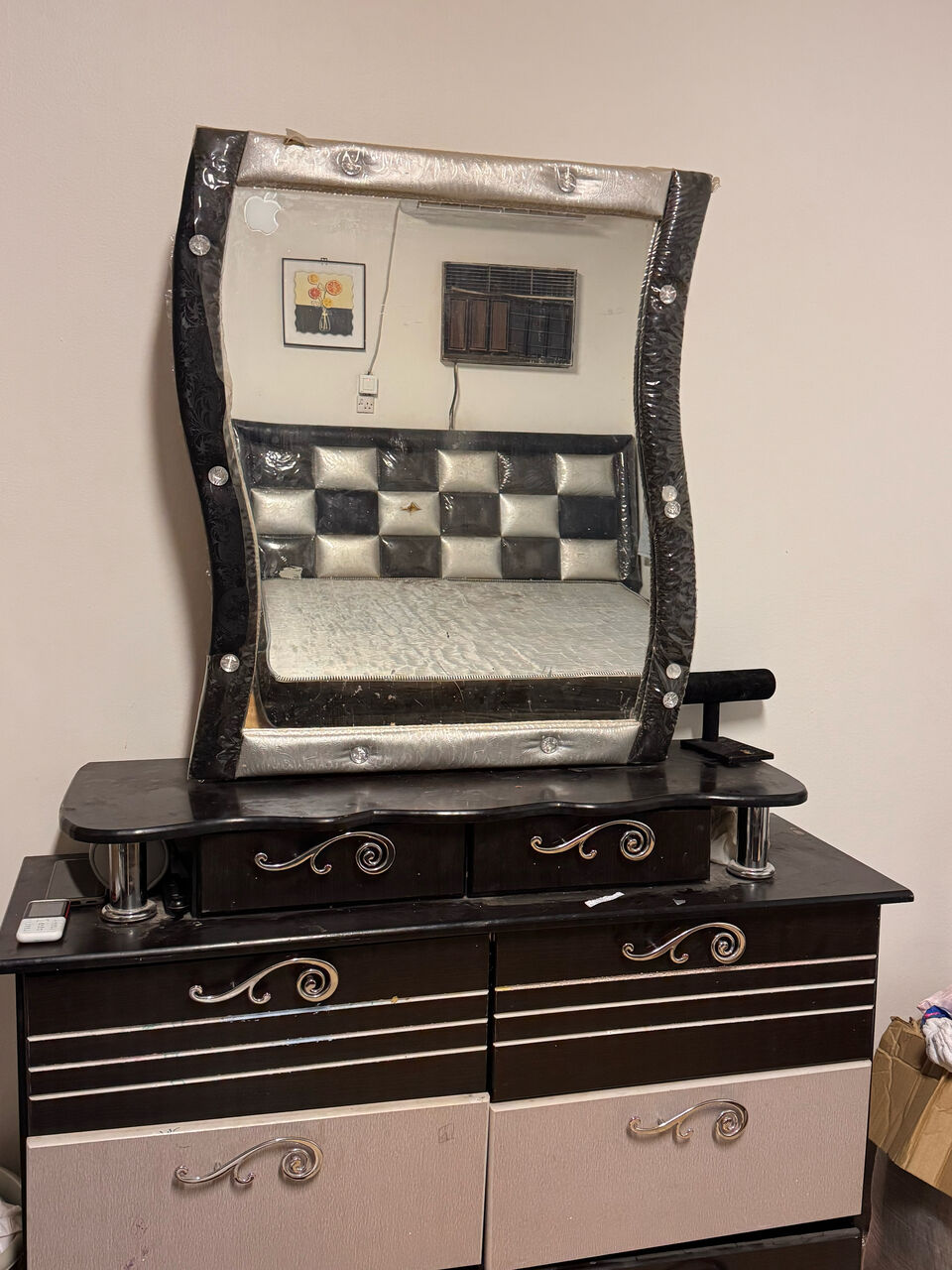 Al Malaz, Household Items, SAR 400,  Bedroom Set For Sale