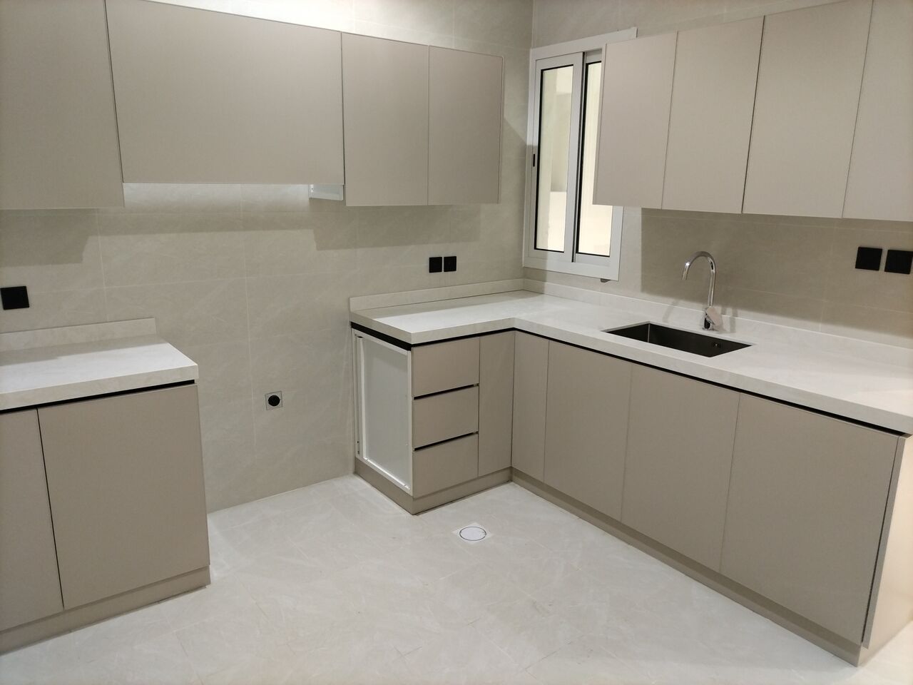 Khobar, Apartments, Flats, Houses & Villas, SAR 27600/year,  2 BR,  Family Apartment For RenLuxury Apartments Families For Rent (Two Rooms, Hall, Bathrooms, K