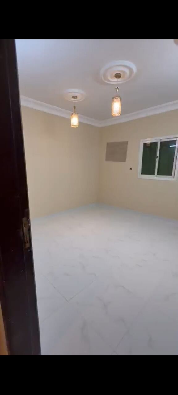 Al Naseem, Apartments, Flats, Houses & Villas, SAR 33000/year,  3 BR,  Family Apartment 2nd Floor With Open Taris Large House With 3 Beadrooms 2 Bath