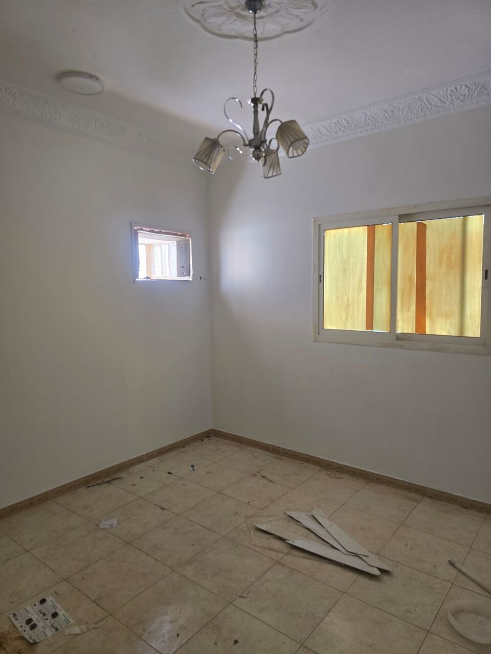 Al Malaz, Apartments, Flats, Houses & Villas, SAR 40000/year,  3 BR,  Family Apartment First Floor With Large 3 Beadrooms 2 Bath Kitchen Hall
