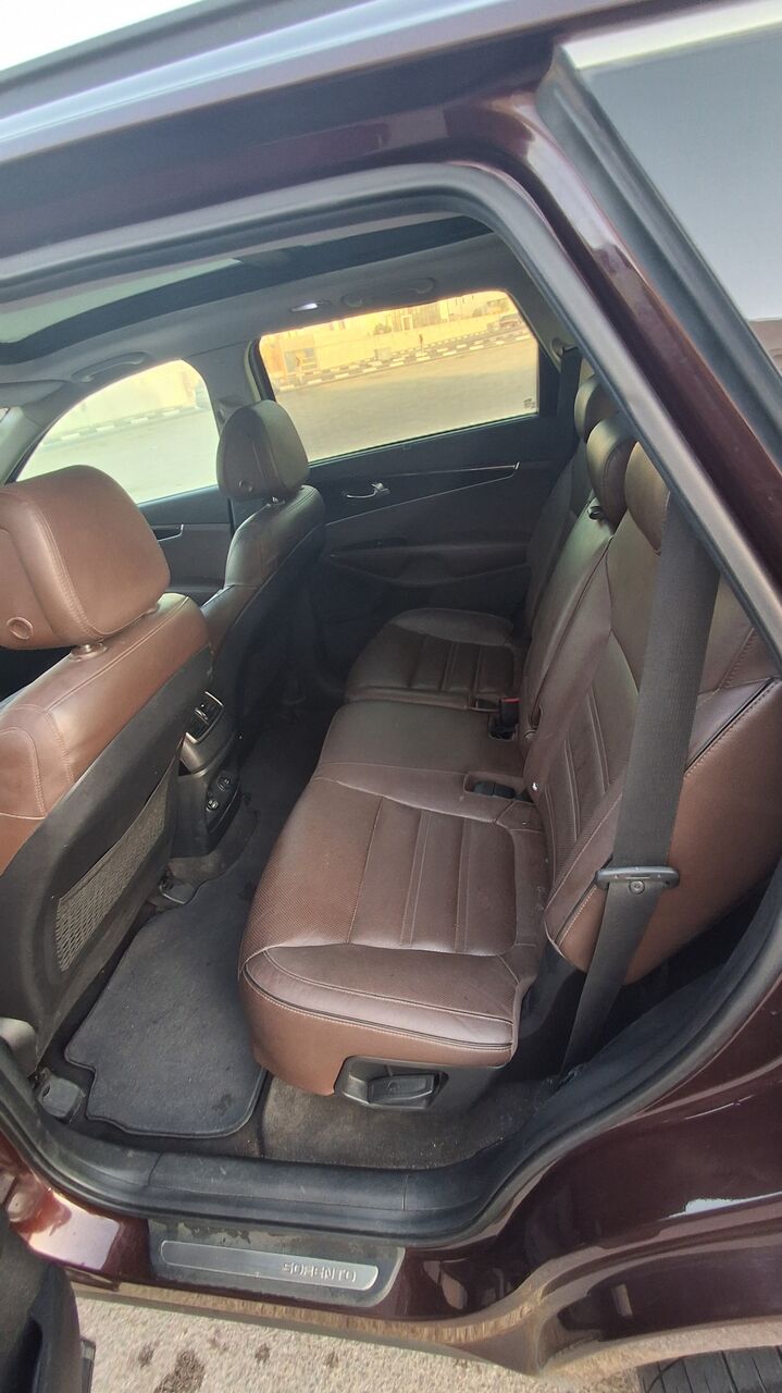 Khobar, Vehicles, Cars & Trucks , SAR 39000,  Kia Sorento,  2016,  Automatic,  218000 KM,  Full Option, 7 Seater, Sunroof, V6, Fuel Efficient