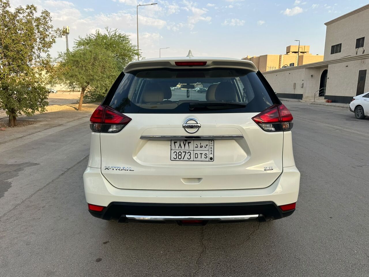 Riyadh, Vehicles, Cars & Trucks , SAR 61000,  Nissan X-Trail (2.5) 2WD,  2021,  Automatic,  102000 KM,   Nissan X-Trail (2.5) 2WD Mid Option 1st Owner Family Exit Sales No Accident History