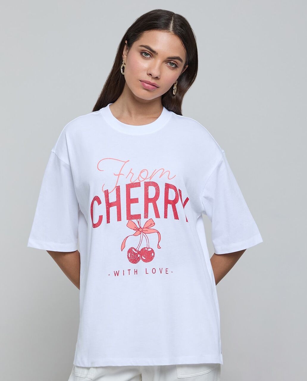 Dubai, Clothing & Accessories, AED 22,  White Womens Top For Everyday Styling