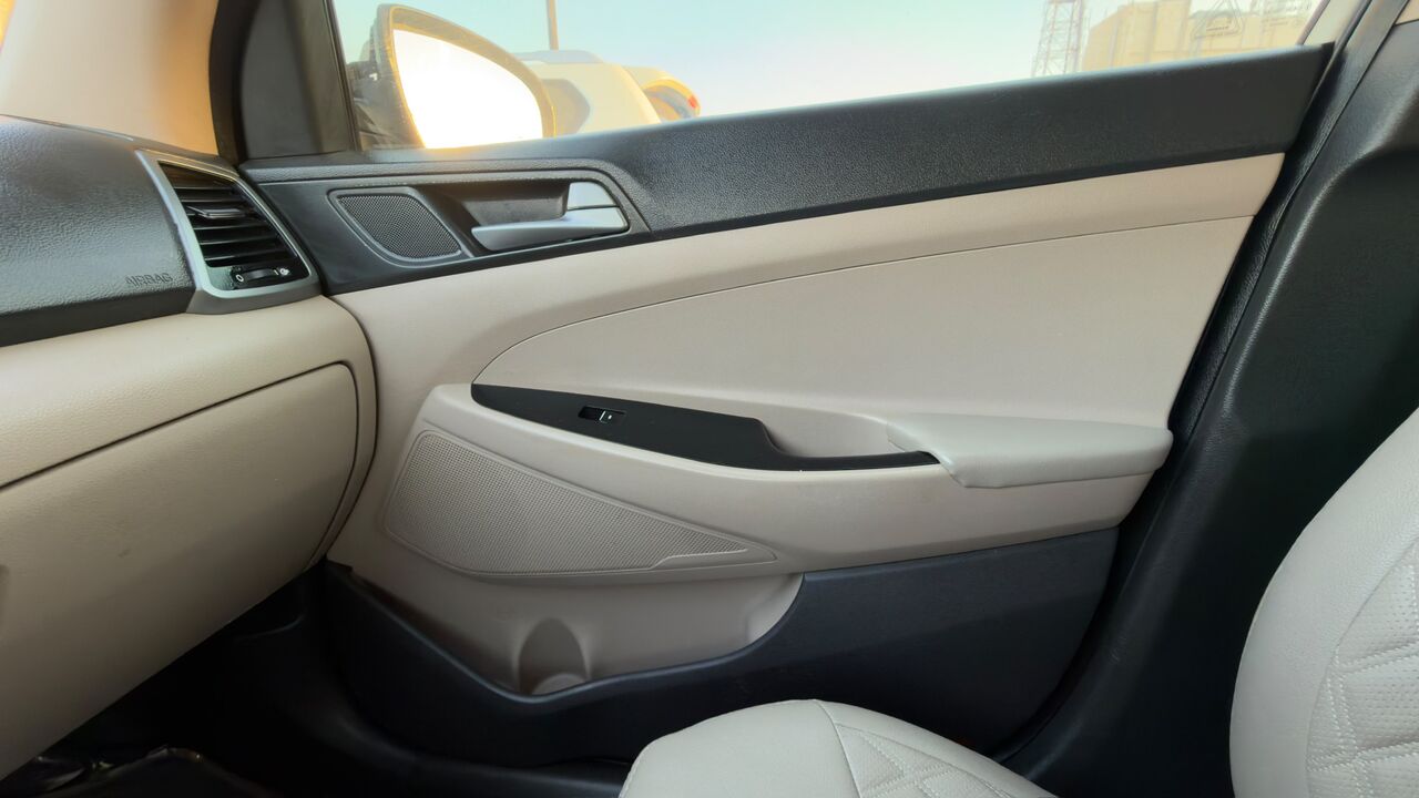 Riyadh, Vehicles, Cars & Trucks , SAR 37000,  Hyundai Tucson 2017,  2017,  Automatic,  276000 KM,   For Sale -37,000 SR