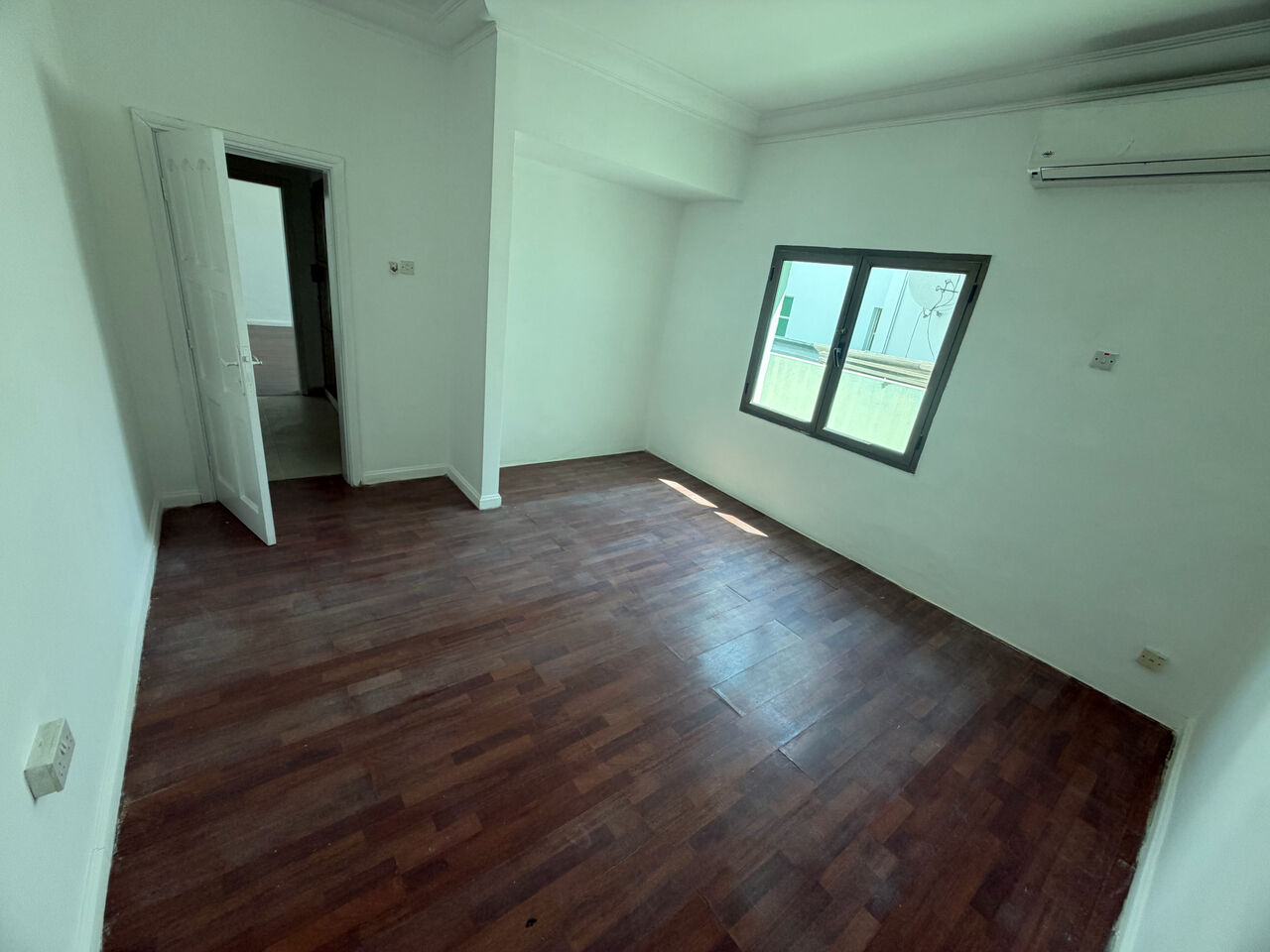 Adliya, Apartments, Flats, Houses & Villas, BHD 350/month,  3 BR,  3 Bedroom  Flat For Rent Withot ഇവ