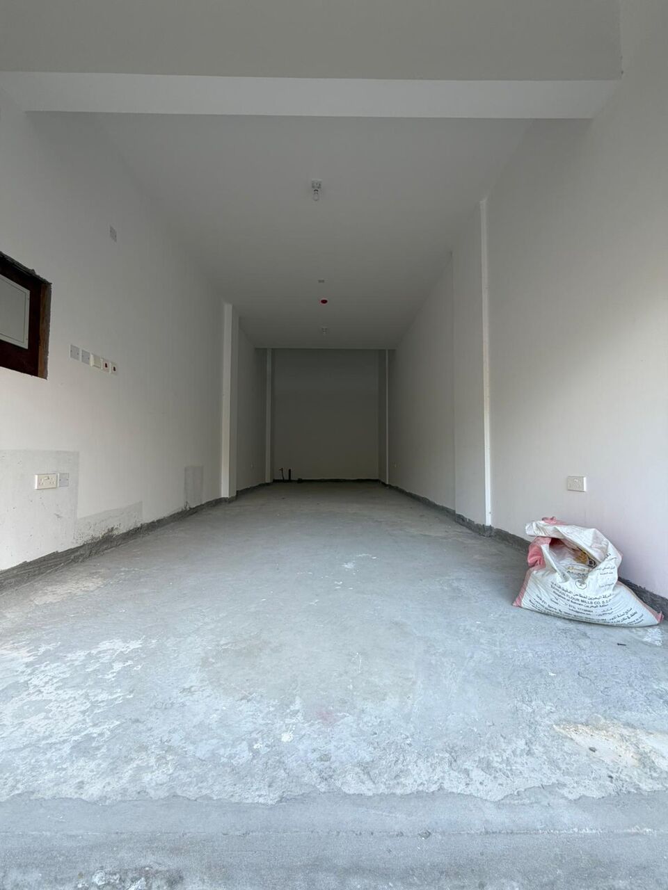 Umm Al Hassam, Shops, BHD 350,  50 Sq. Meter,  IG SIZE SHOP FOR RENT IN UM AL HASSAM | MEZZANINE FLOOR
