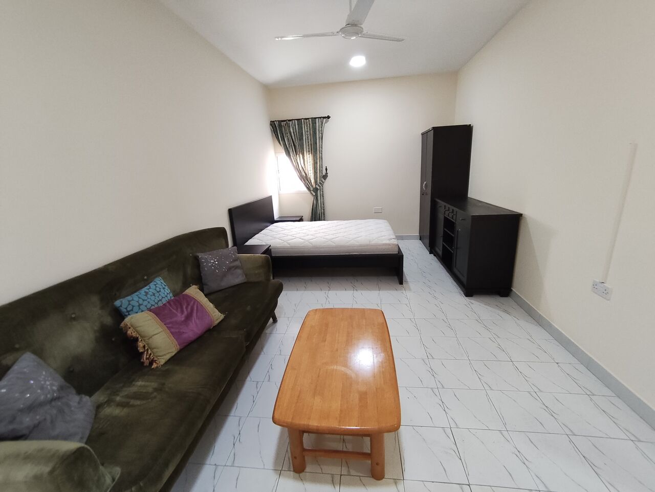Manama, Apartments, Flats, Houses & Villas, BHD 150/year,  1 BR,  Isatown:- Furnished Studio Flat On Rent With Ewa..