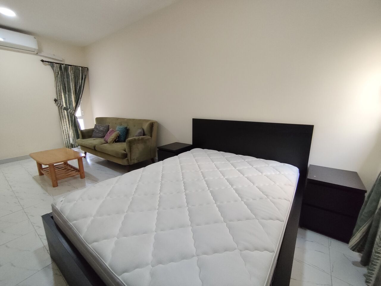 Manama, Apartments, Flats, Houses & Villas, BHD 150/year,  1 BR,  Isatown:- Furnished Studio Flat On Rent With Ewa..