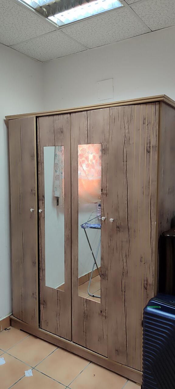 Riyadh, Household Items, SAR 20,  House Hold Items For Sale (4 Door Wardrobe,90 Litre Bucket,Side Table,Study Table,Baby Bed