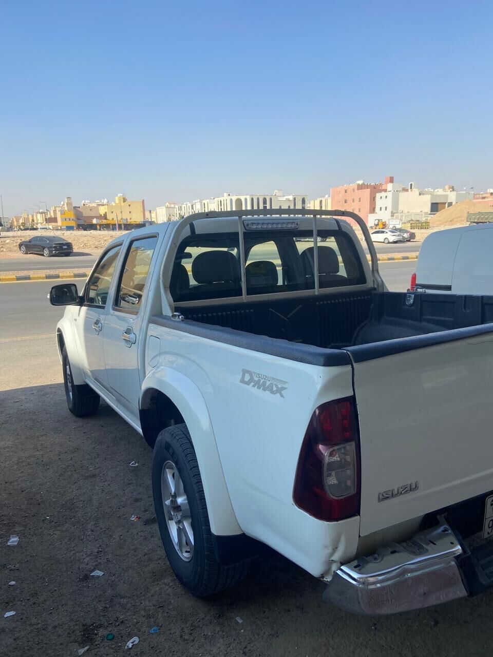 Riyadh, Vehicles, Cars & Trucks , SAR 40000,  Isuzu Diesel,  2010,  Manual,  268034 KM,