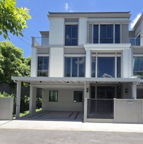 Bangkok, Villas, THB 150000,  37 Sq. Feet,  BH4395 ให้เช่าทาวน์โฮมหรู 3 ชั้น บ้านกลางเ