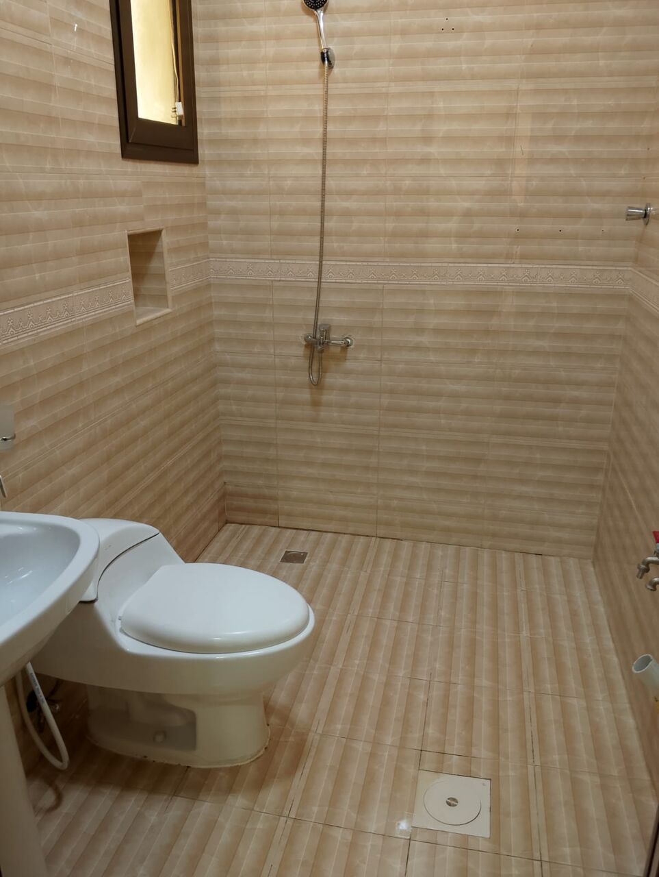 Khobar, Apartments, Flats, Houses & Villas, SAR 22600/year,  3 BR,  3bedrooms,  2 Bathrooms, A Kitchen, Elevator, Available  Parking Available Frand On Tha Bi