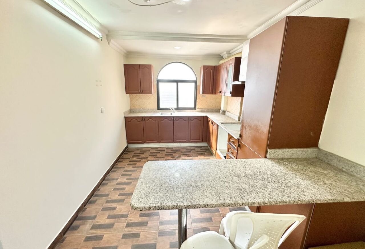 Manama, Apartments, Flats, Houses & Villas, BHD 250/month,  INCLUSIVE| MAINTENANCE| SEMI OPEN KITCHEN| PARKING