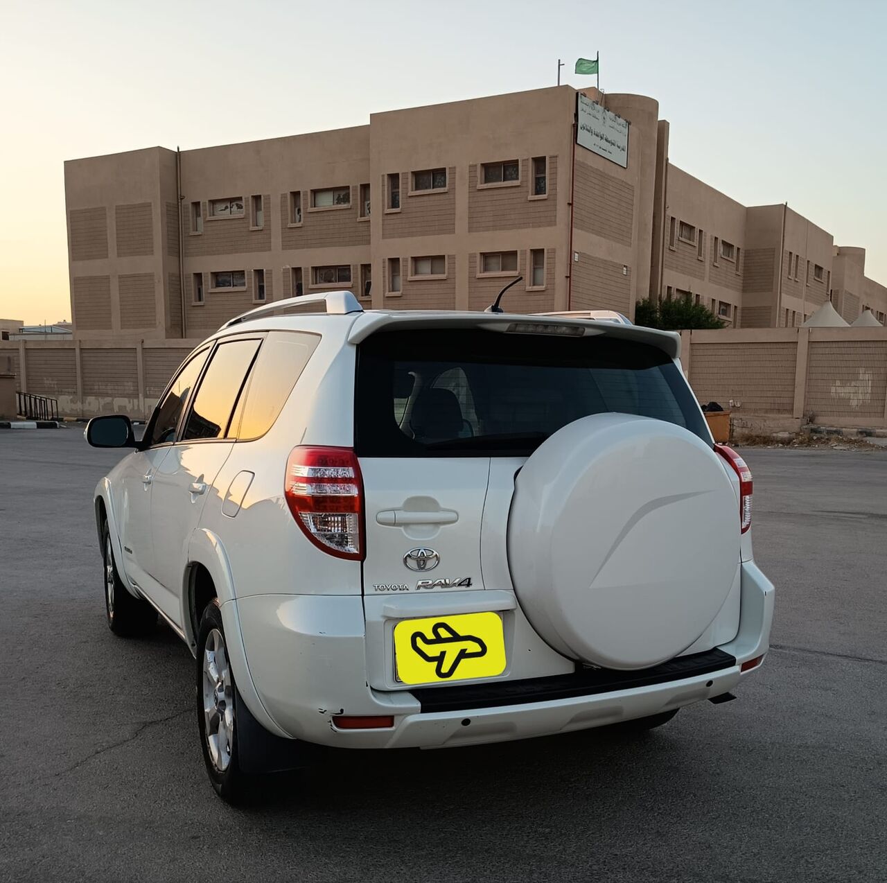 Al Sharafeyah, Vehicles, Cars & Trucks , SAR 38000,  Toyota RAV4,  2012,  Automatic,  265500 KM,   -  - For Sale