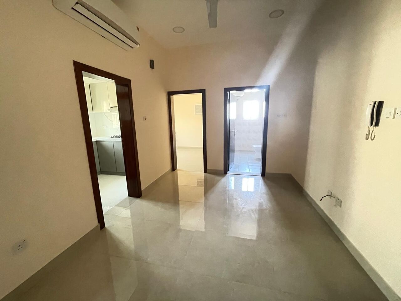 Salmaniya, Apartments, Flats, Houses & Villas, BHD 230/month,  2 BR,  2 Bedroom In Salmaniya With Ewa